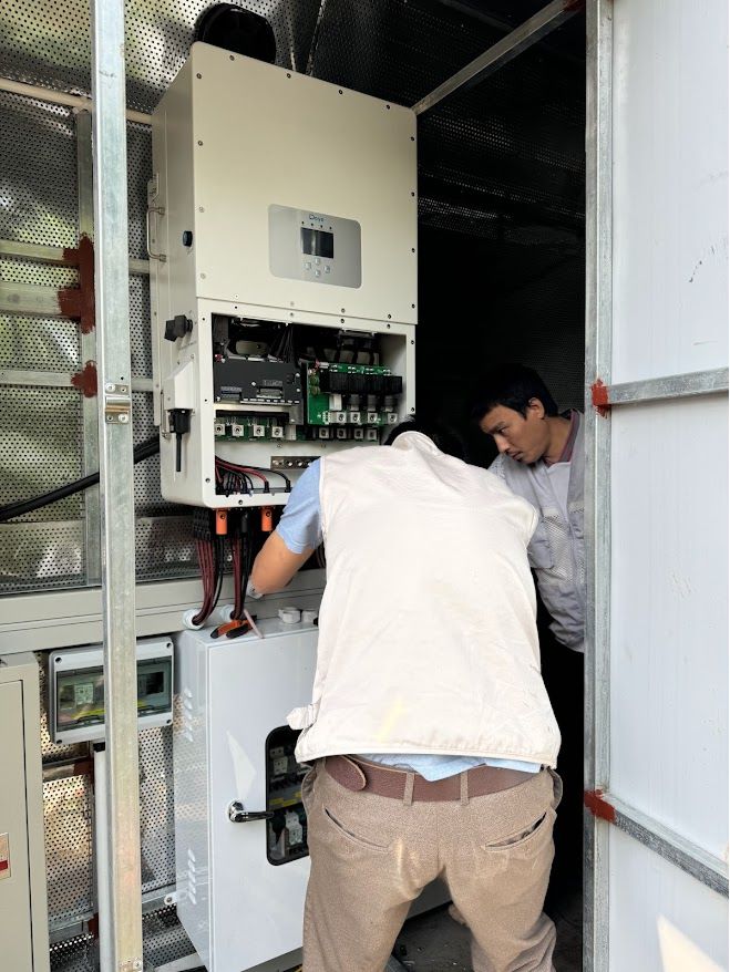 Lắp đặt Inverter hybrid deye 50kw áp cao